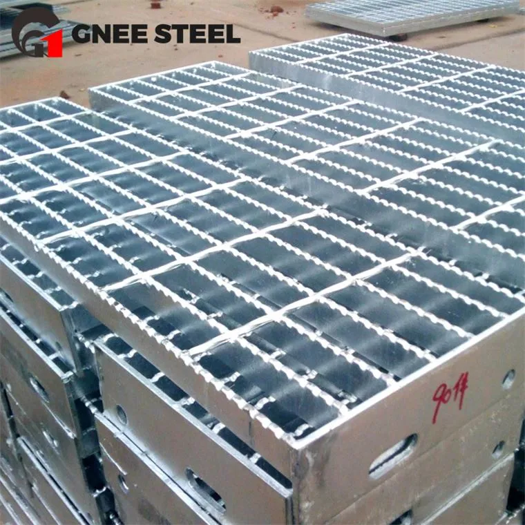 Nerūsējošā tērauda gājiena režģis